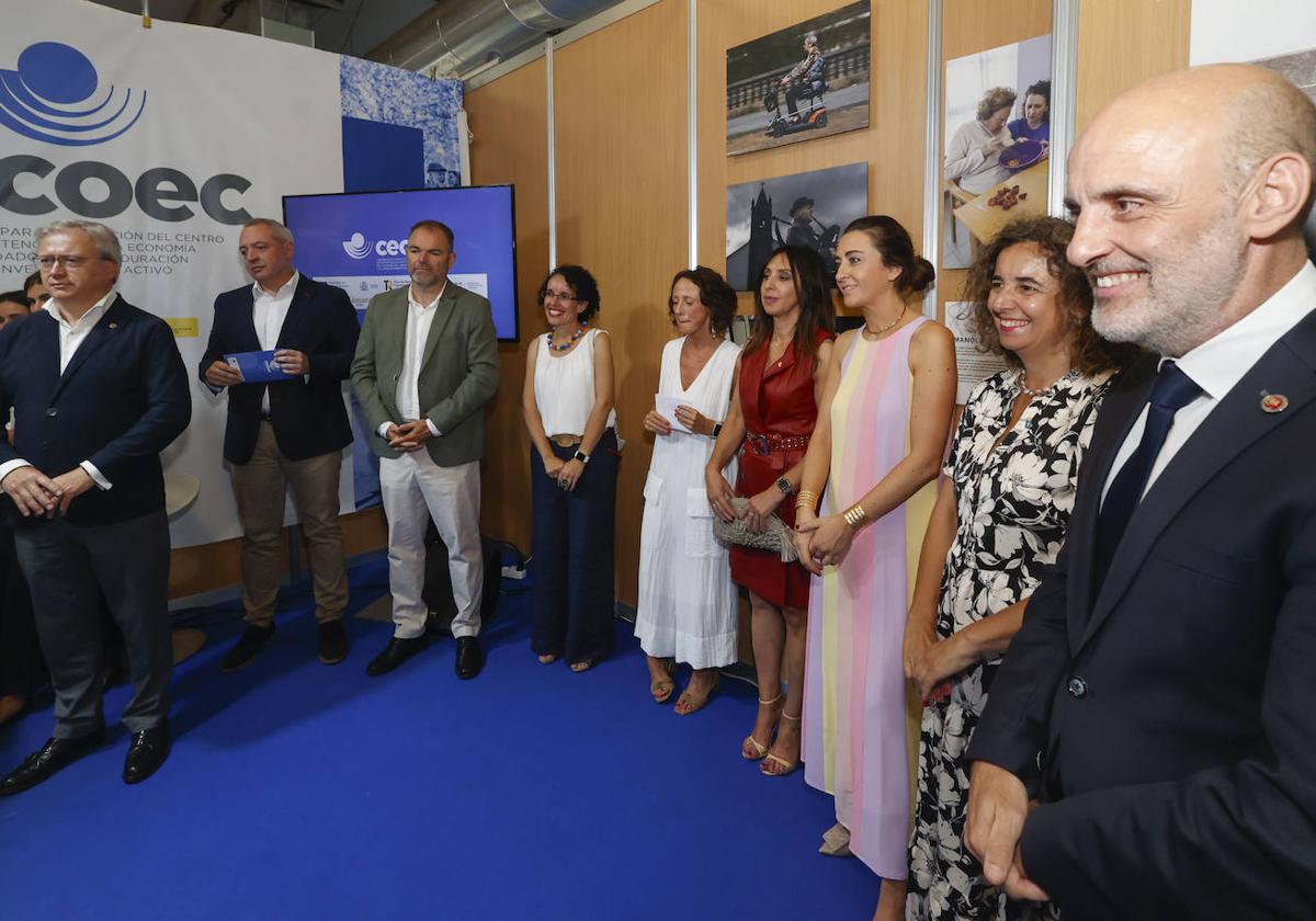 Cecoec abre estand en la Feria para buscar nuevos profesionales